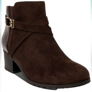 NWT Karen Scott Womens Brown Francess Suede/Leather Heel Shoe Size 5.5M